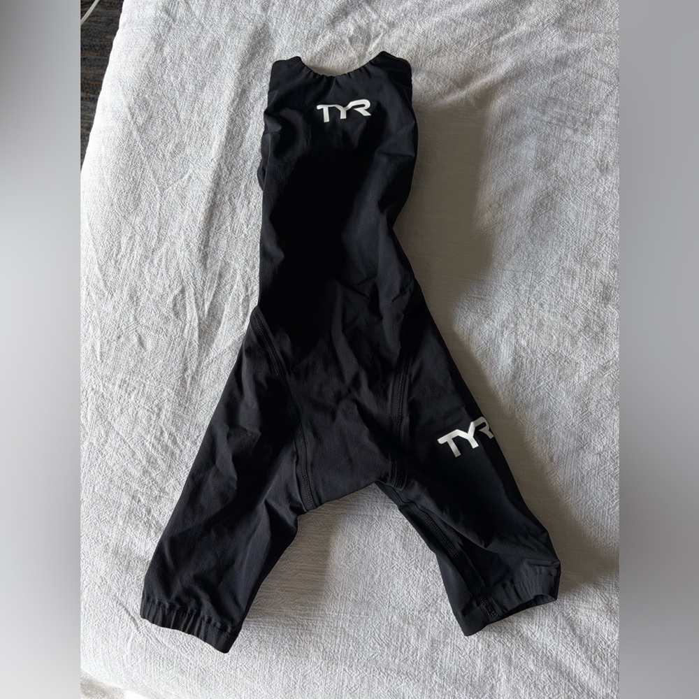 TYR Girl's AP12 Open Back Short John Speed Suit Techsuit Black Size 22 FINA New